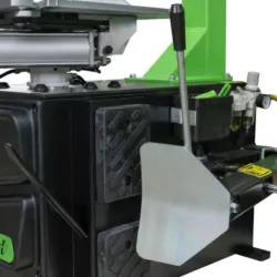 DESMONTADORA PNEUS SEMIAUTOMATICA C BRACO OSCILANTE JBM 4 scaled 1.webp