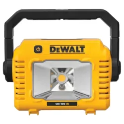 LUZ LED COMPACTA XR 1812V SCARREGBAT DEWALT 2 scaled 2.webp