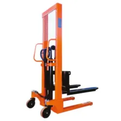 STACKER MANUAL 1.5T 1.6 M GAYNER scaled 1.webp